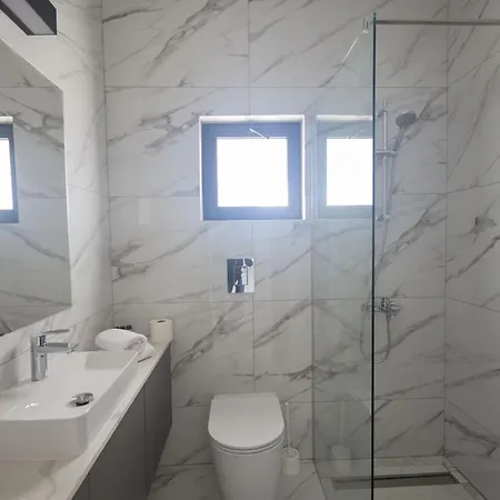Aqua Pearl Aq12 By Interhome